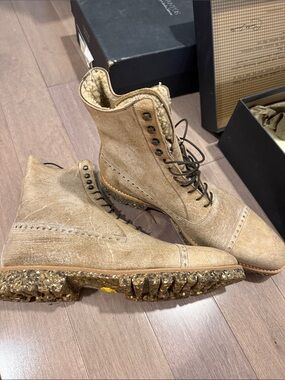 NWB Men's Tan Lace-Up Carlos Santos Boots with Shearling Collar